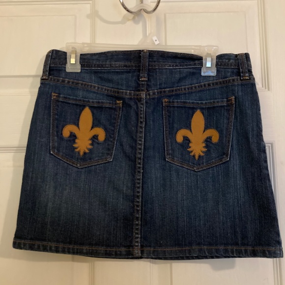 GAP Demin Fleur- de-lis Jean Skirt - Picture 2 of 6